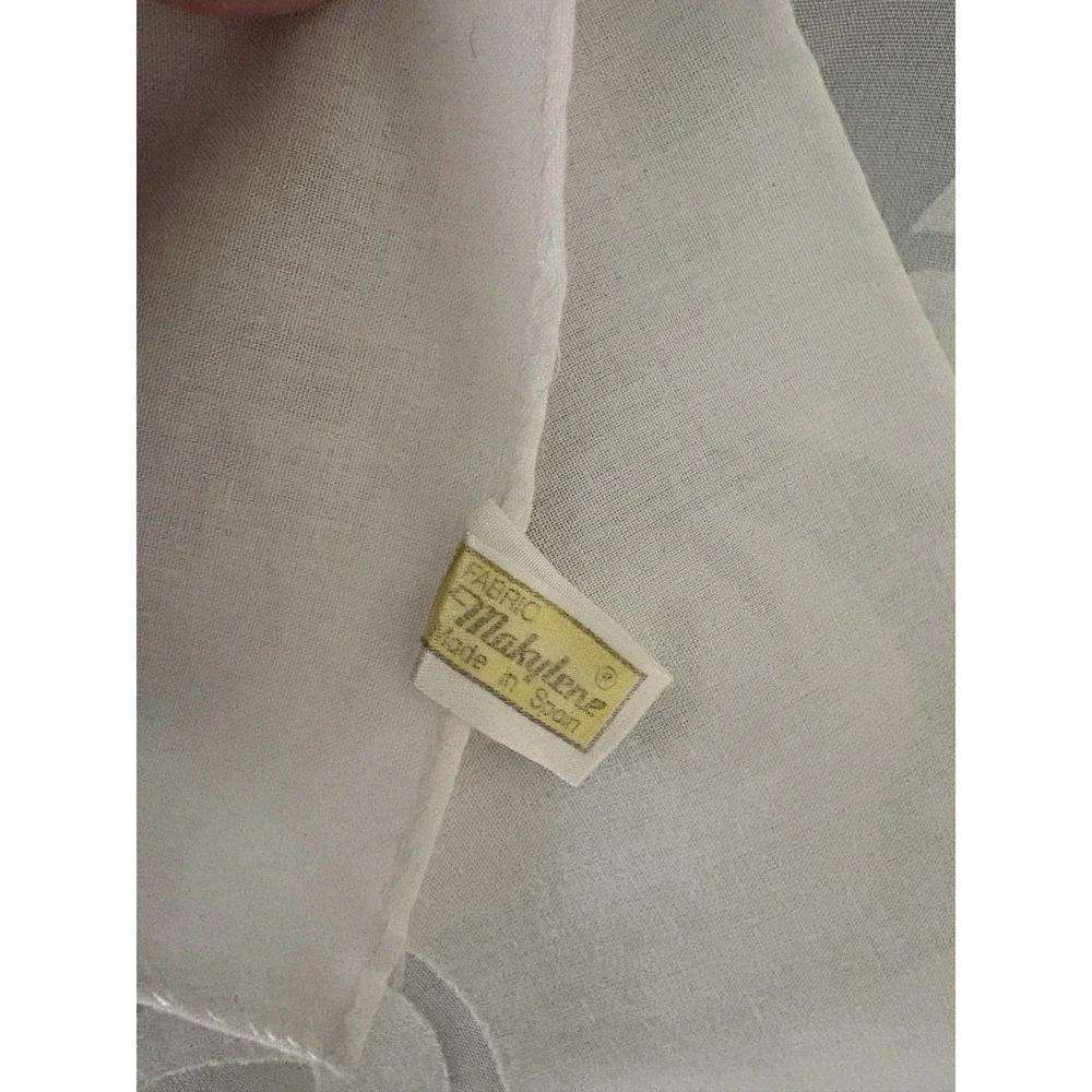 Vintage sheer white tablecloth 120 x 104 Makylene‎ made in Spain NOS + 4 napkins